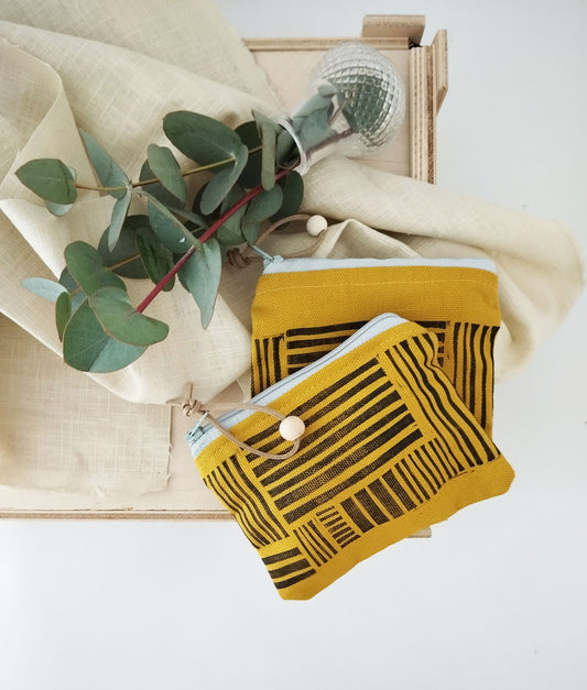 Graphic Pattern Zipper Pouch