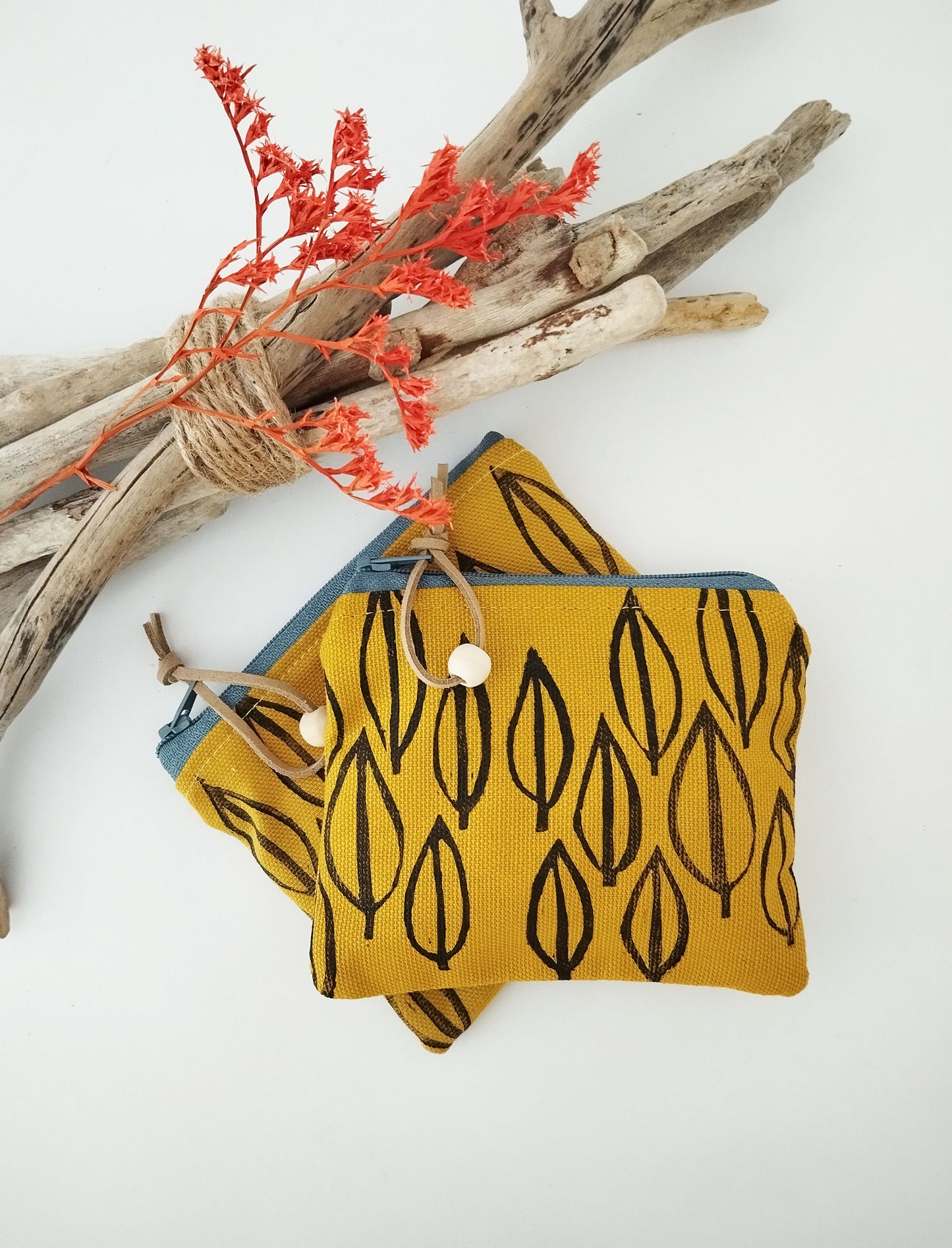 Minimal Leaf Print Fabric Wallet