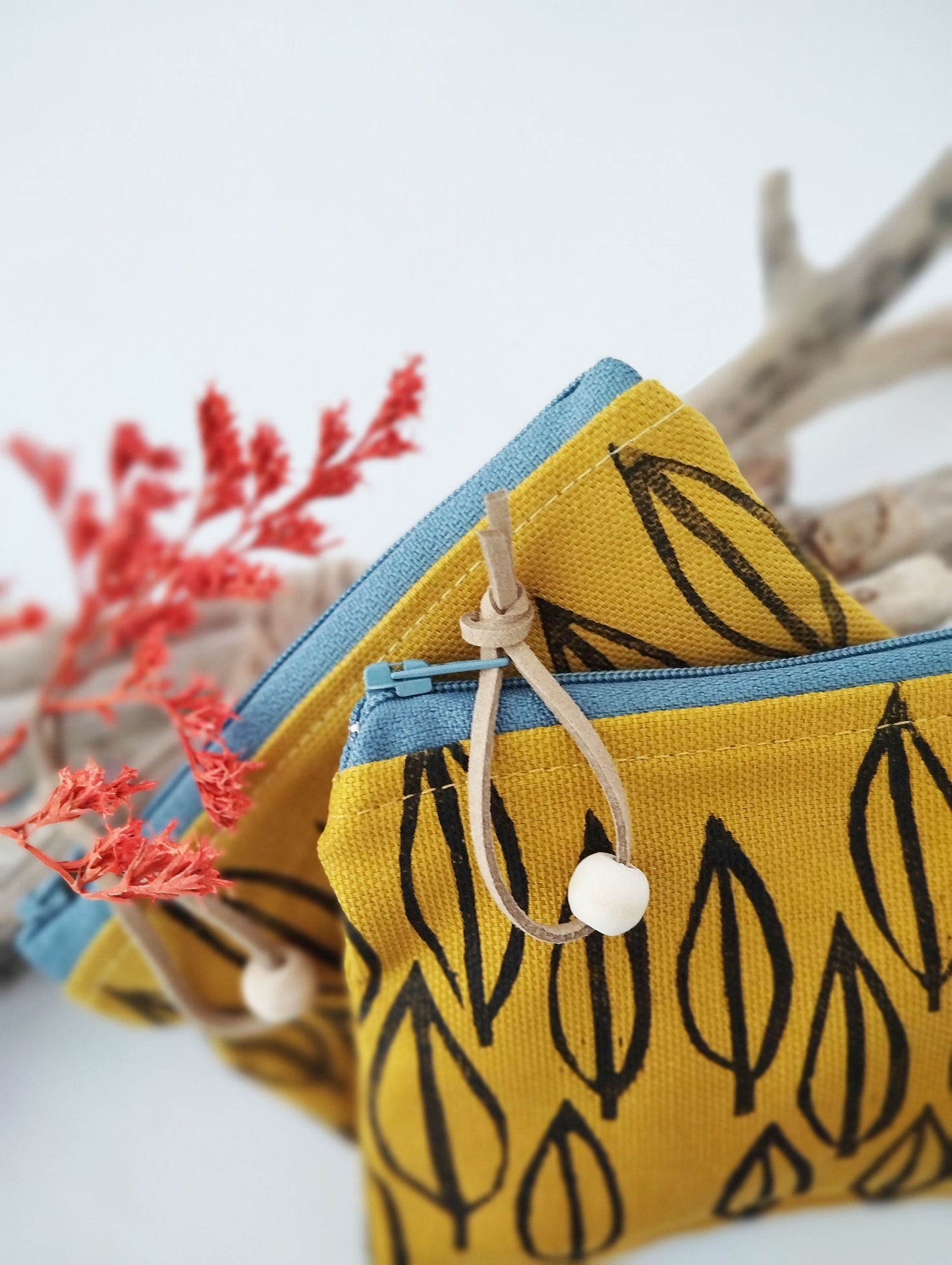 Minimal Leaf Print Fabric Wallet