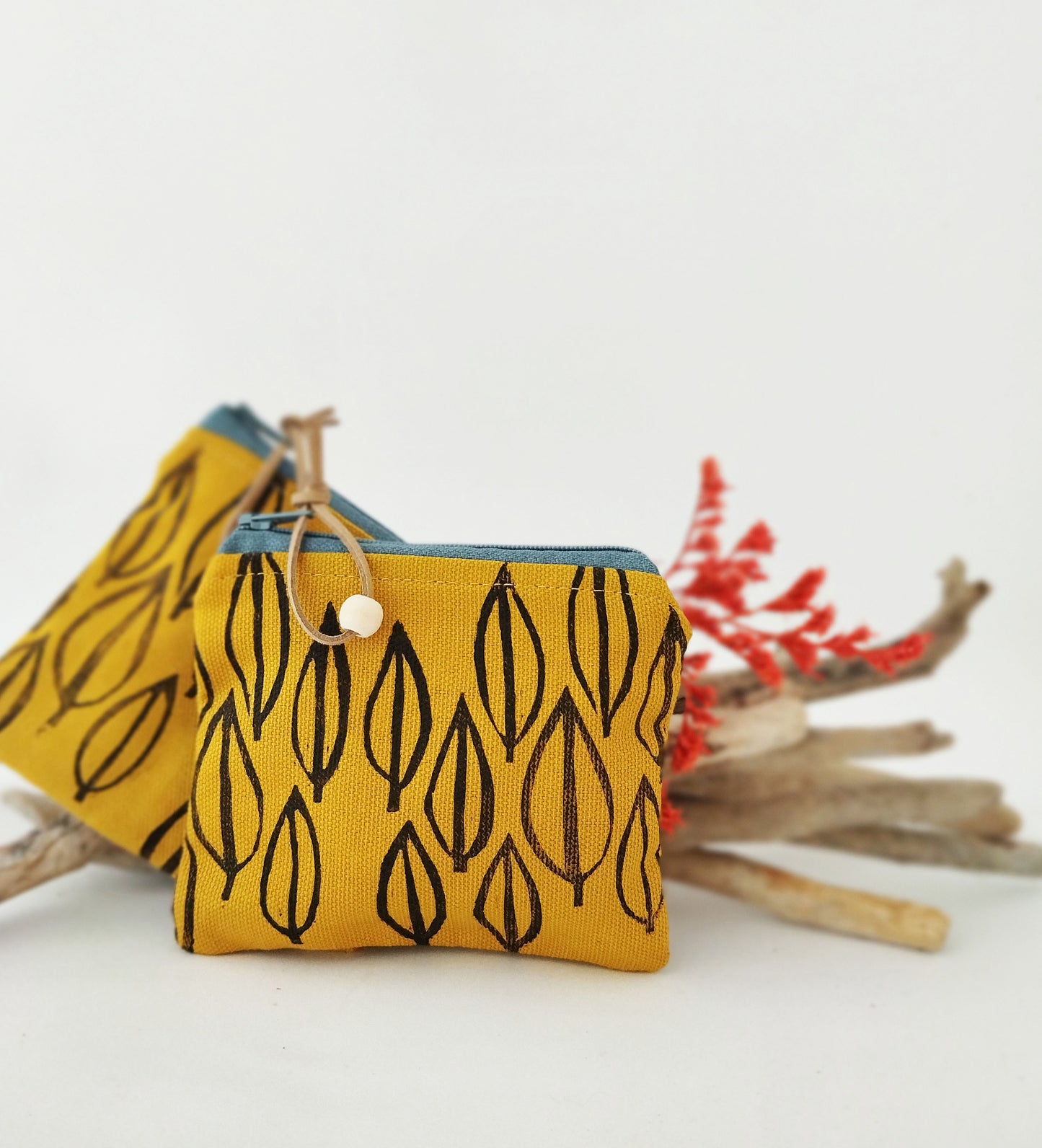Minimal Leaf Print Fabric Wallet