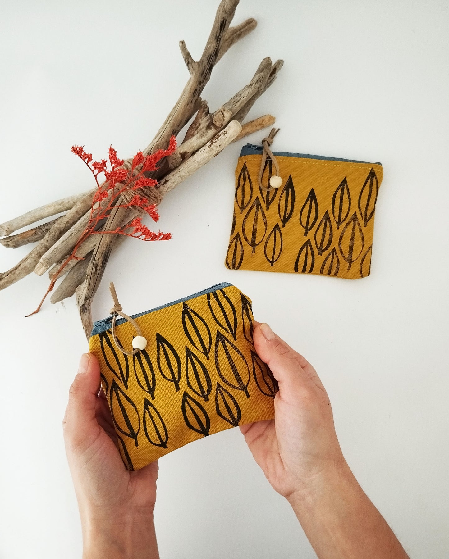Minimal Leaf Print Fabric Wallet