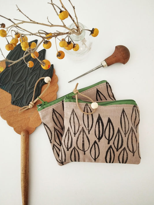 Simple Leaf Print Linen Purse