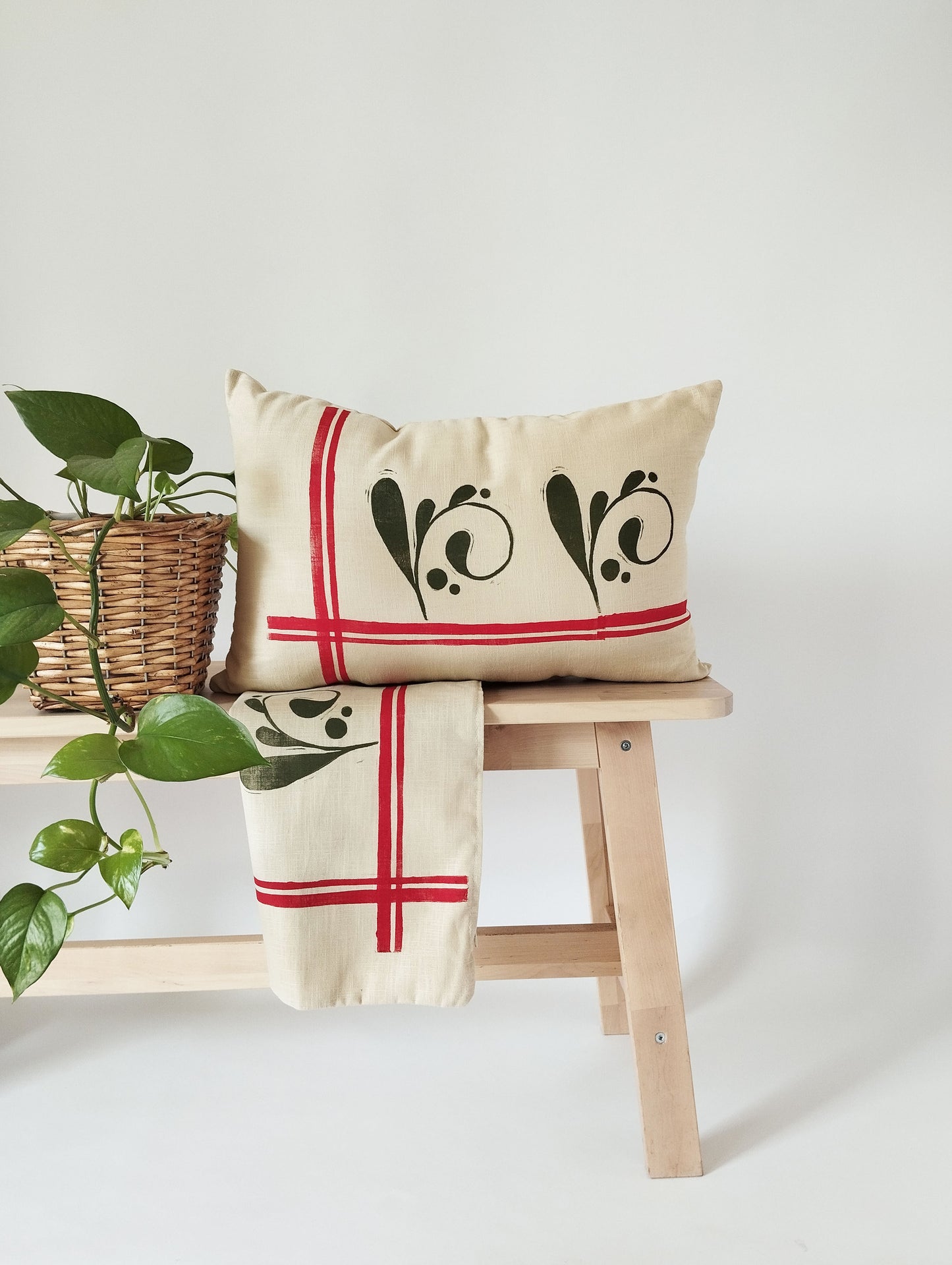 Vintage Inspired Motif Lumbar Cushion