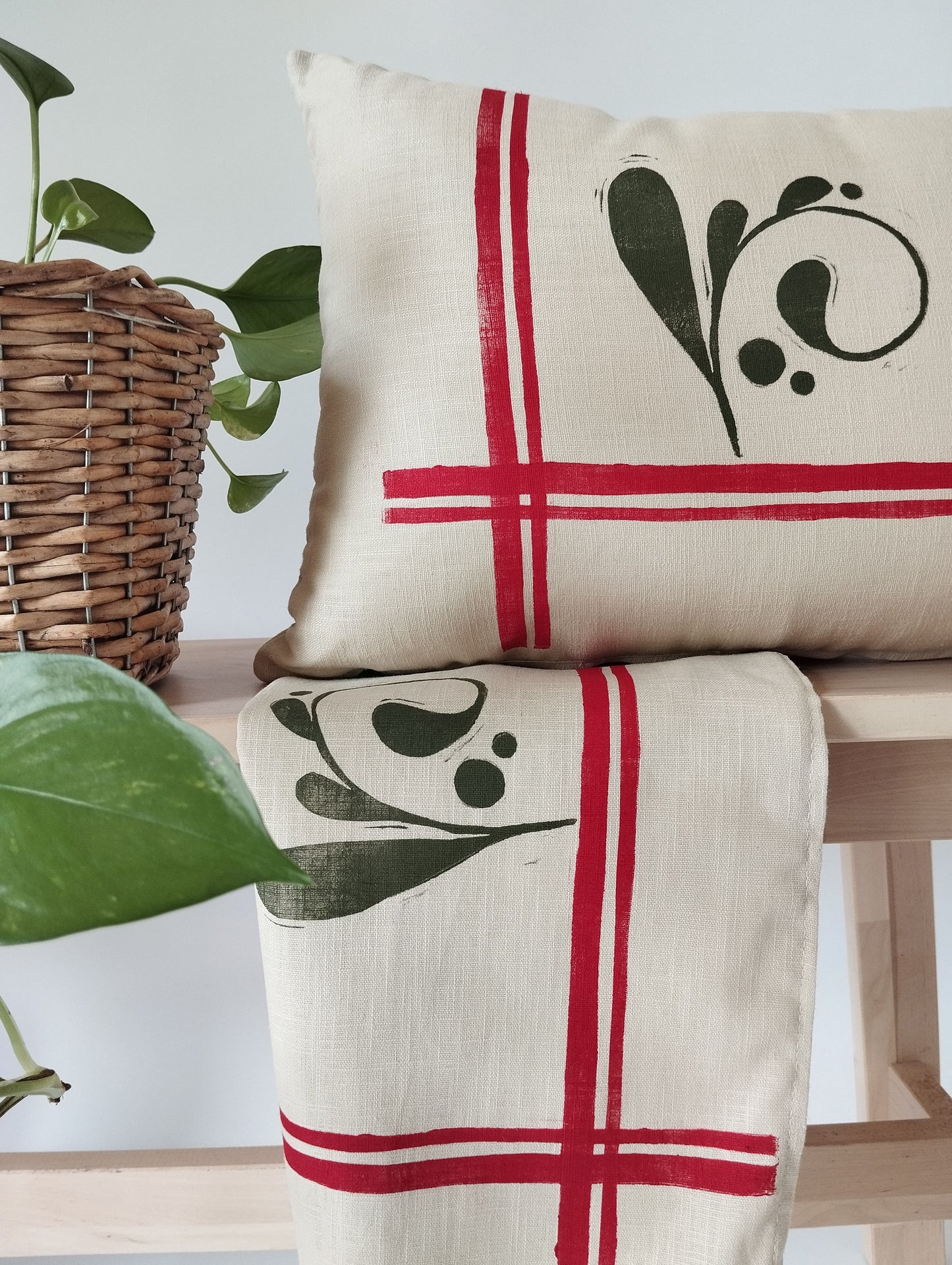 Vintage Inspired Motif Lumbar Cushion