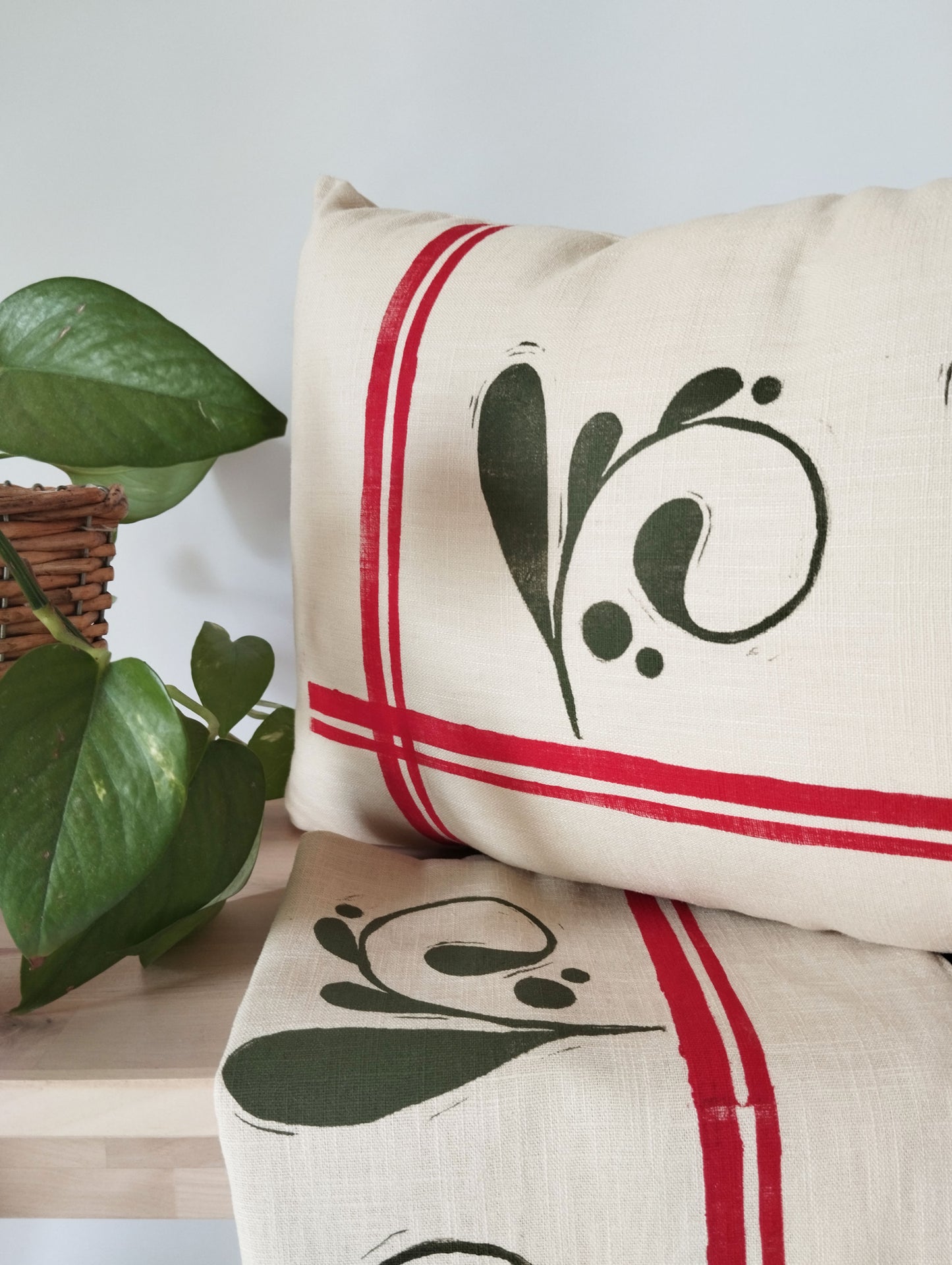 Vintage Inspired Motif Lumbar Cushion