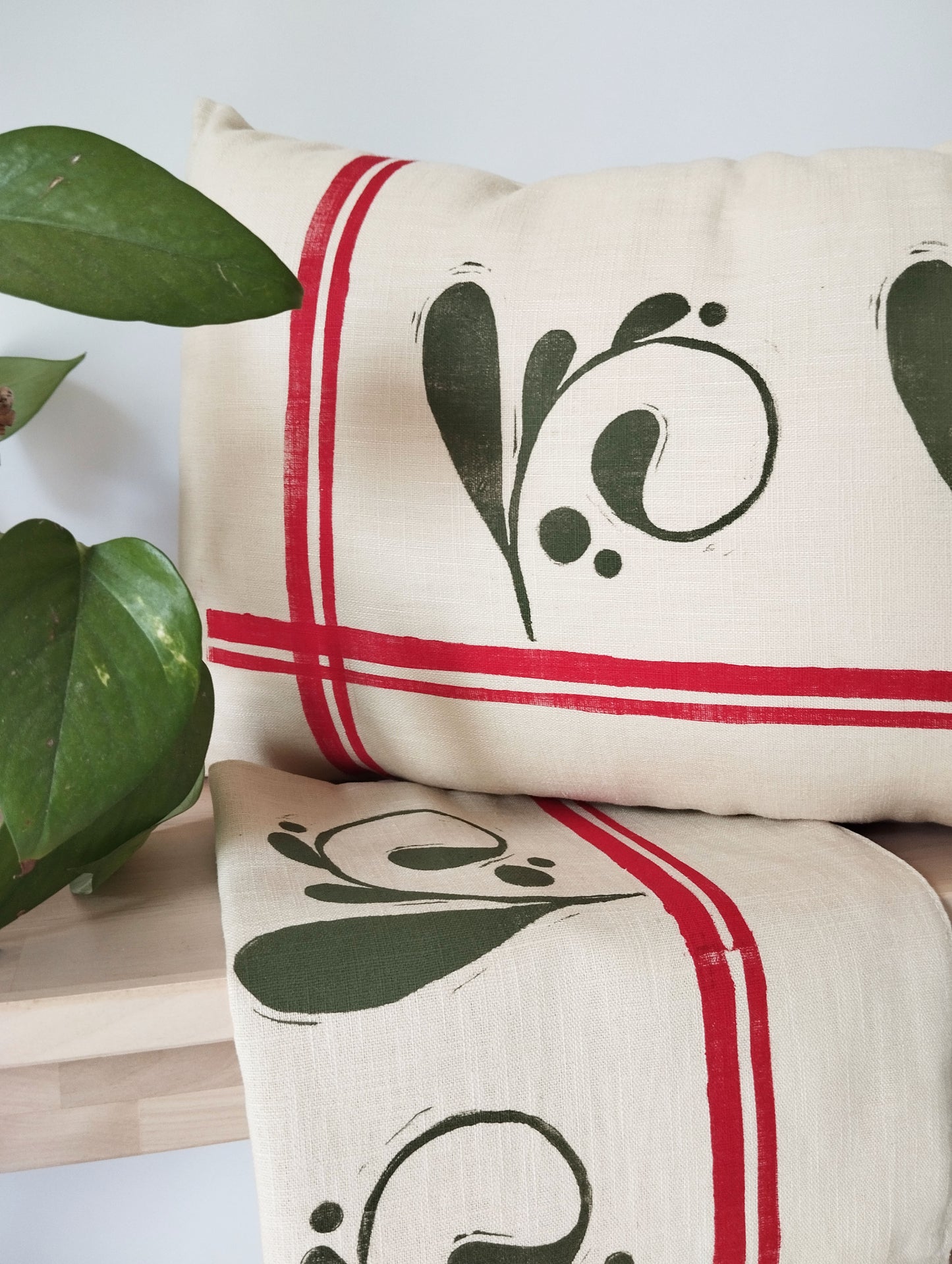 Vintage Inspired Motif Lumbar Cushion