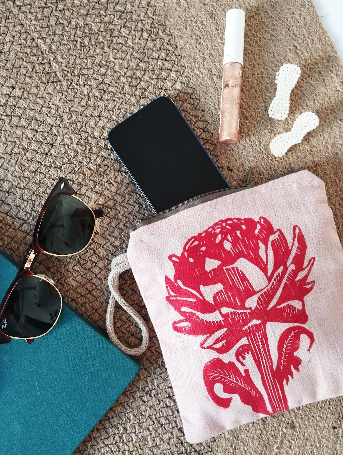 Artichoke Zippered Wristlet Pouch