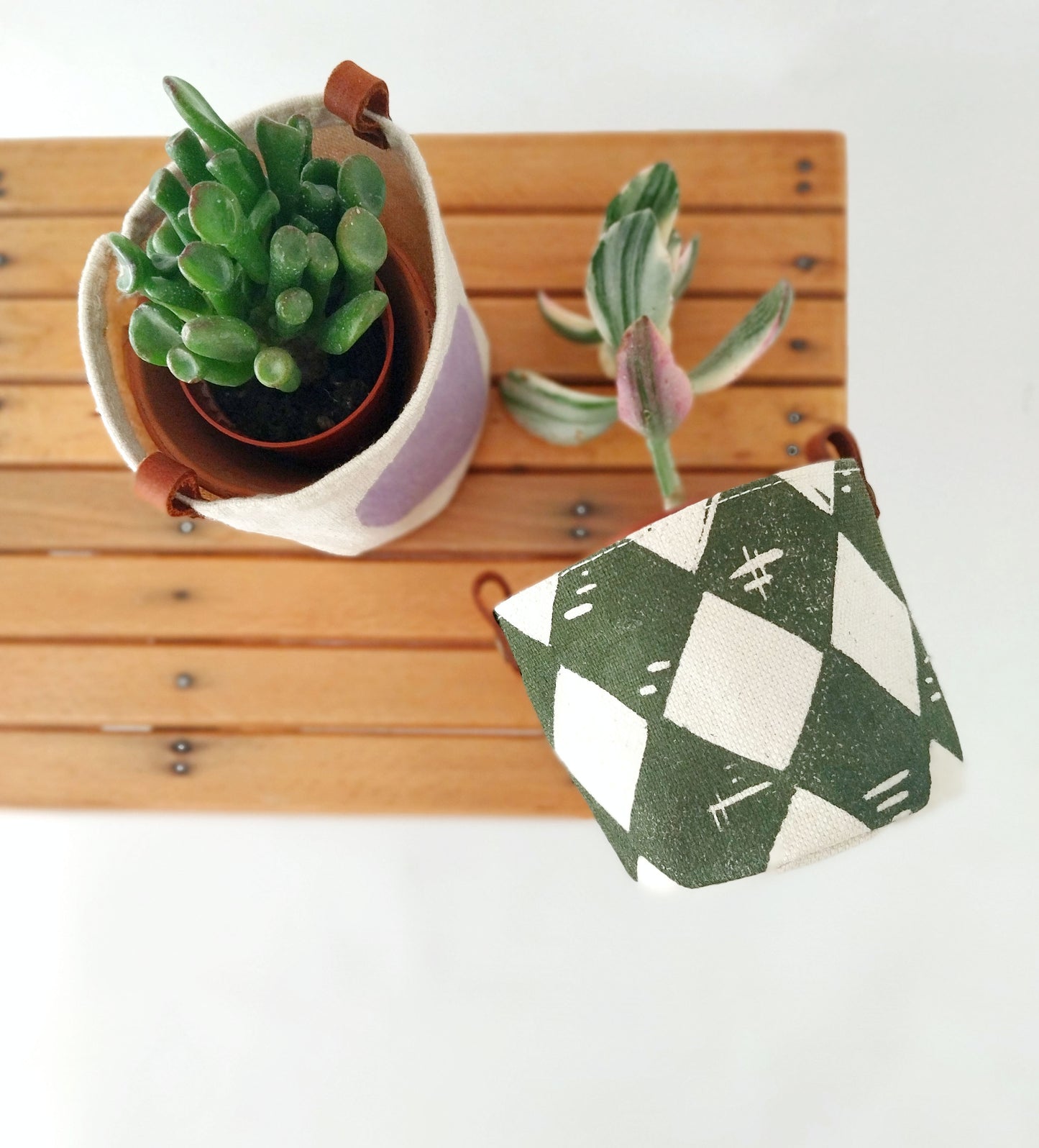 Set of 2 Mini Decorative Planters