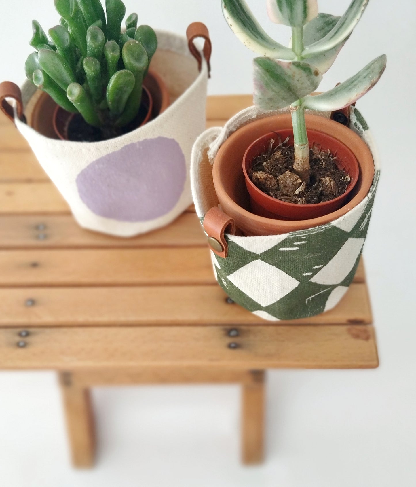 Set of 2 Mini Decorative Planters
