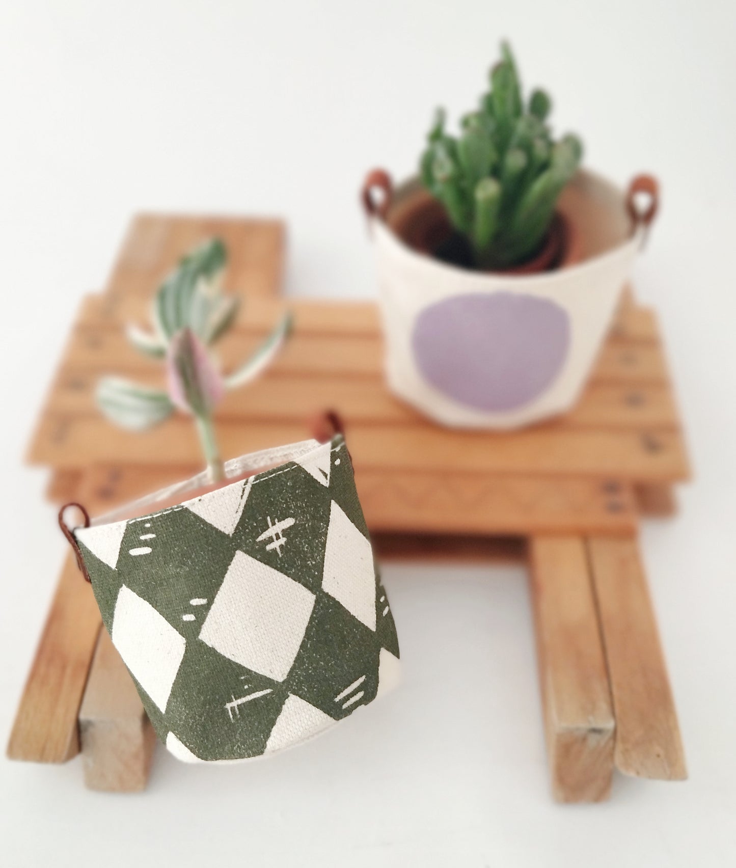 Set of 2 Mini Decorative Planters