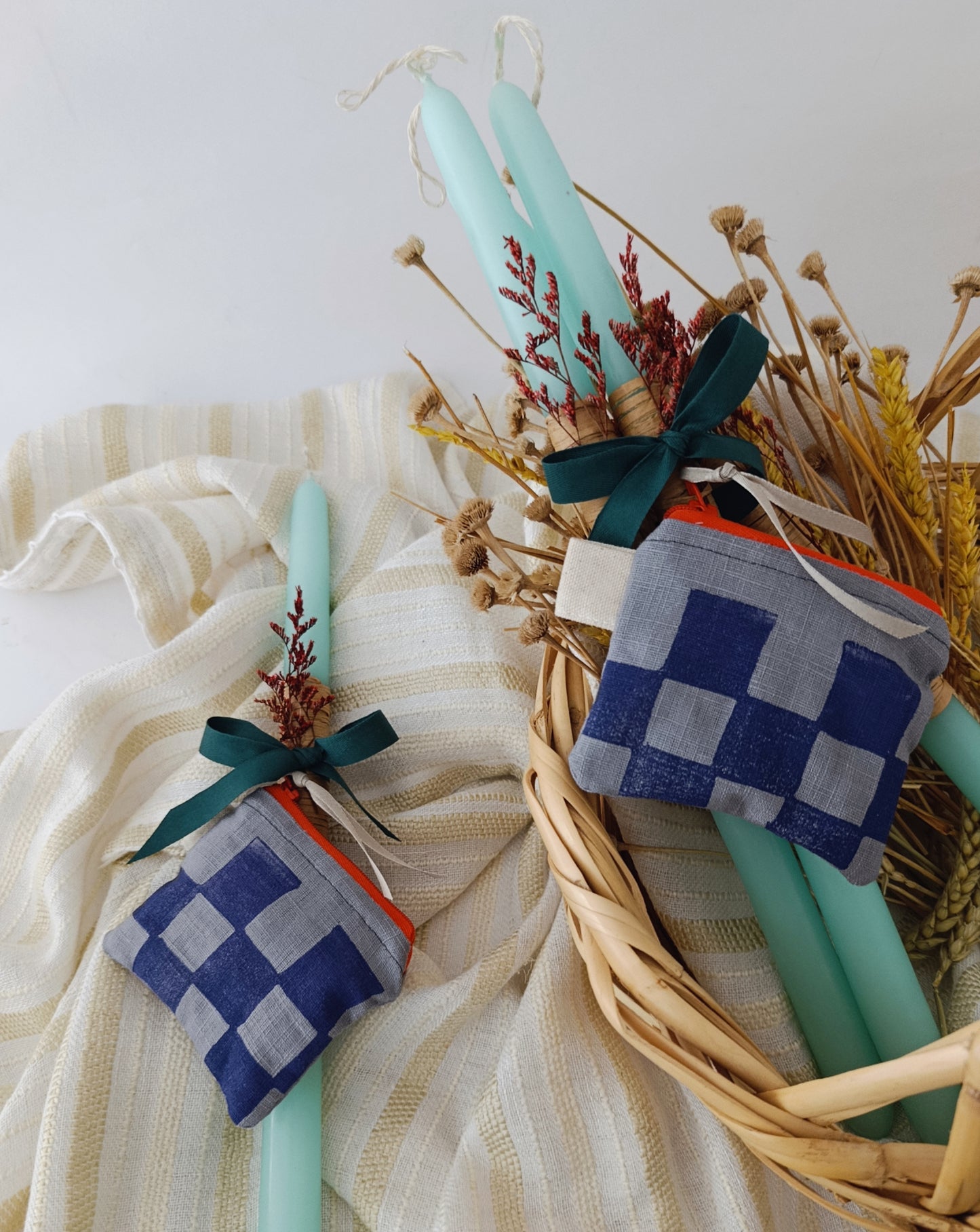 Χειροποίητη Τυρκουάζ Λαμπάδα