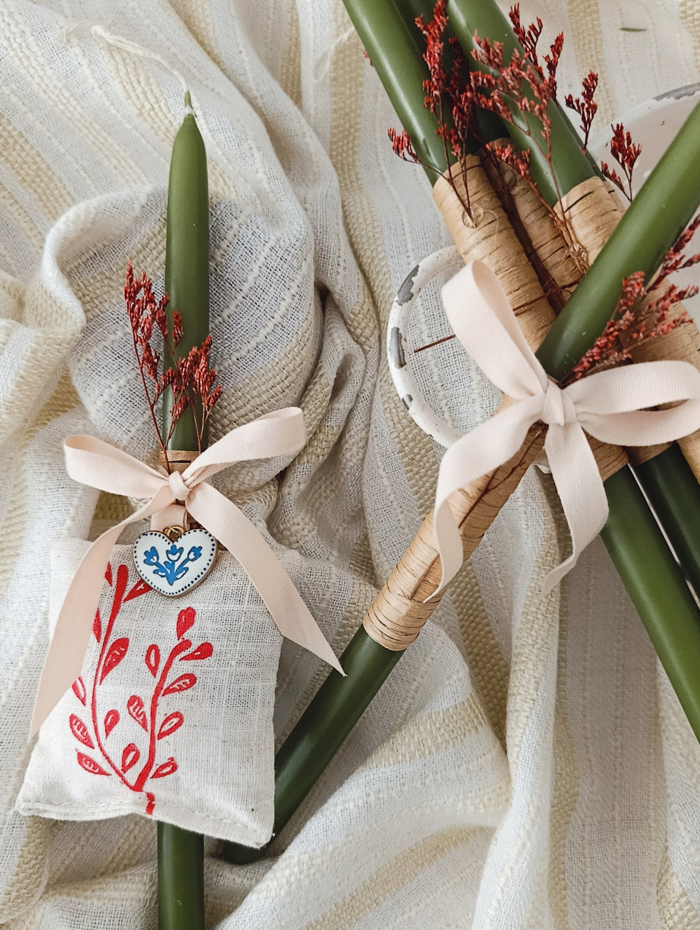 Χειροποίητο Λαμπαδάκι με Κρεμαστό Πουγκί Λεβάντα