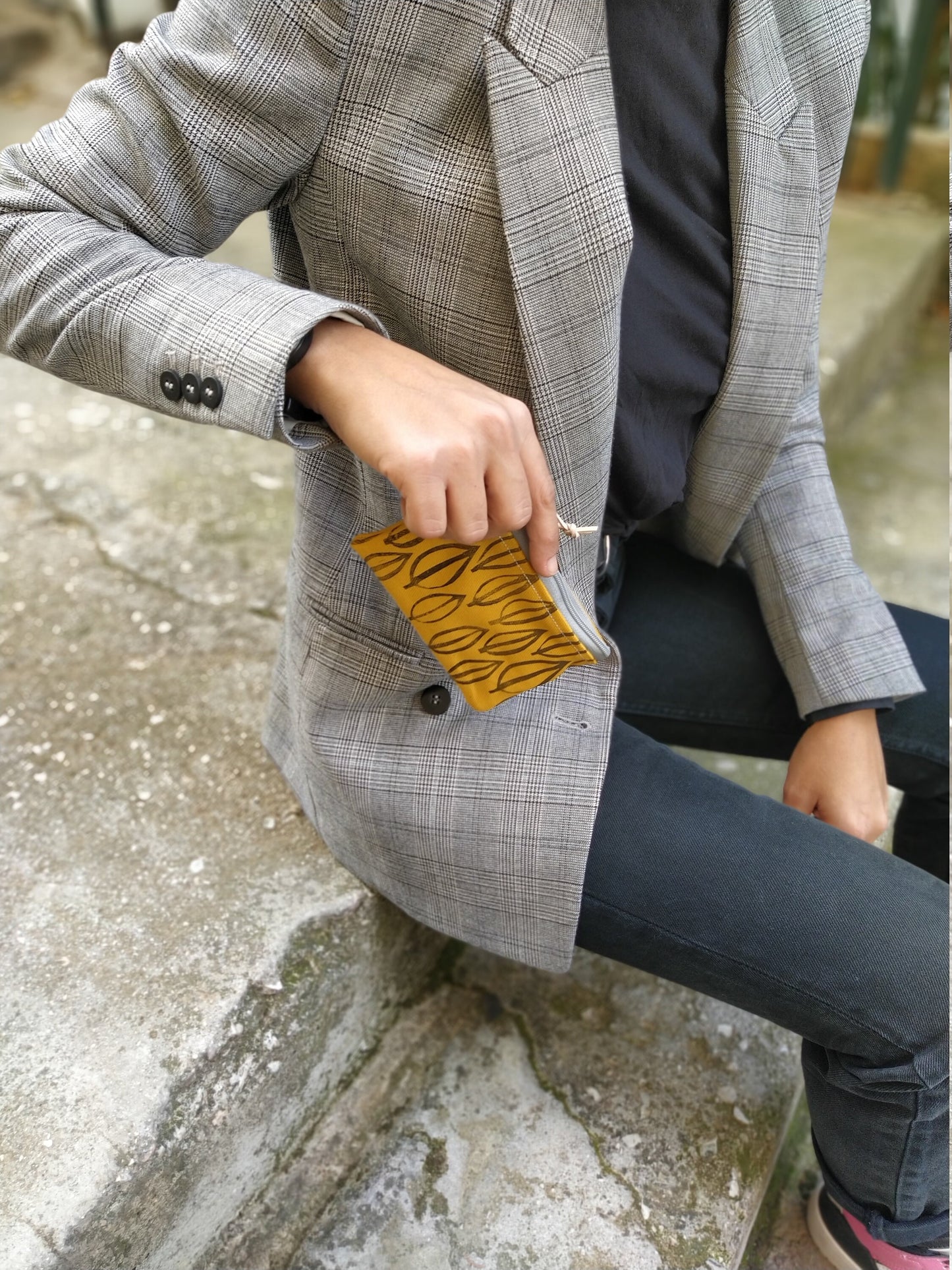 Minimal Leaf Print Fabric Wallet