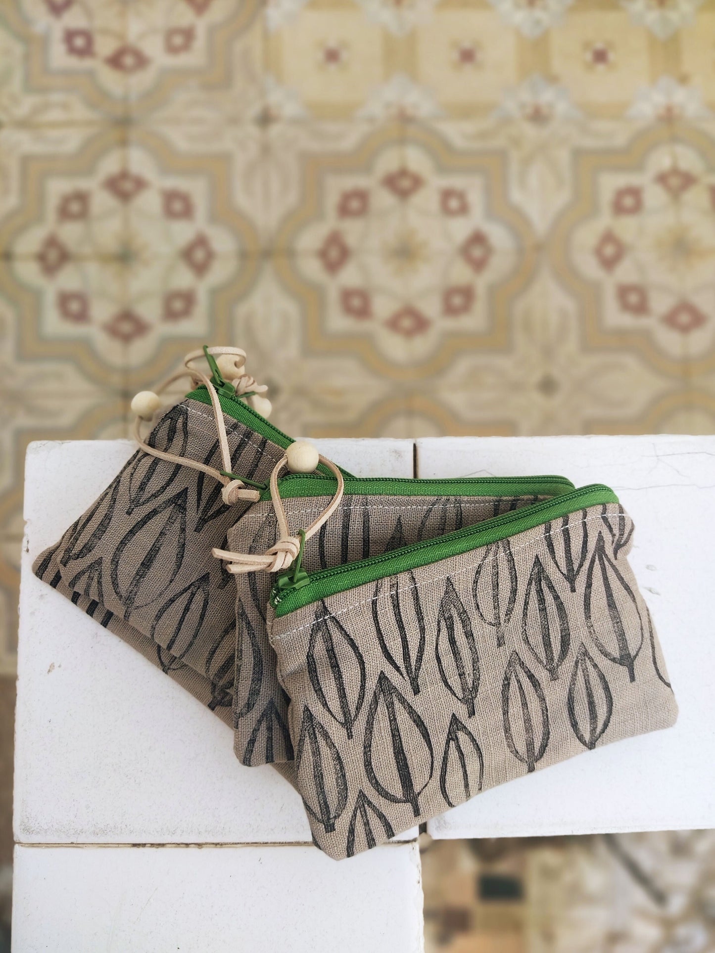 Simple Leaf Print Linen Purse