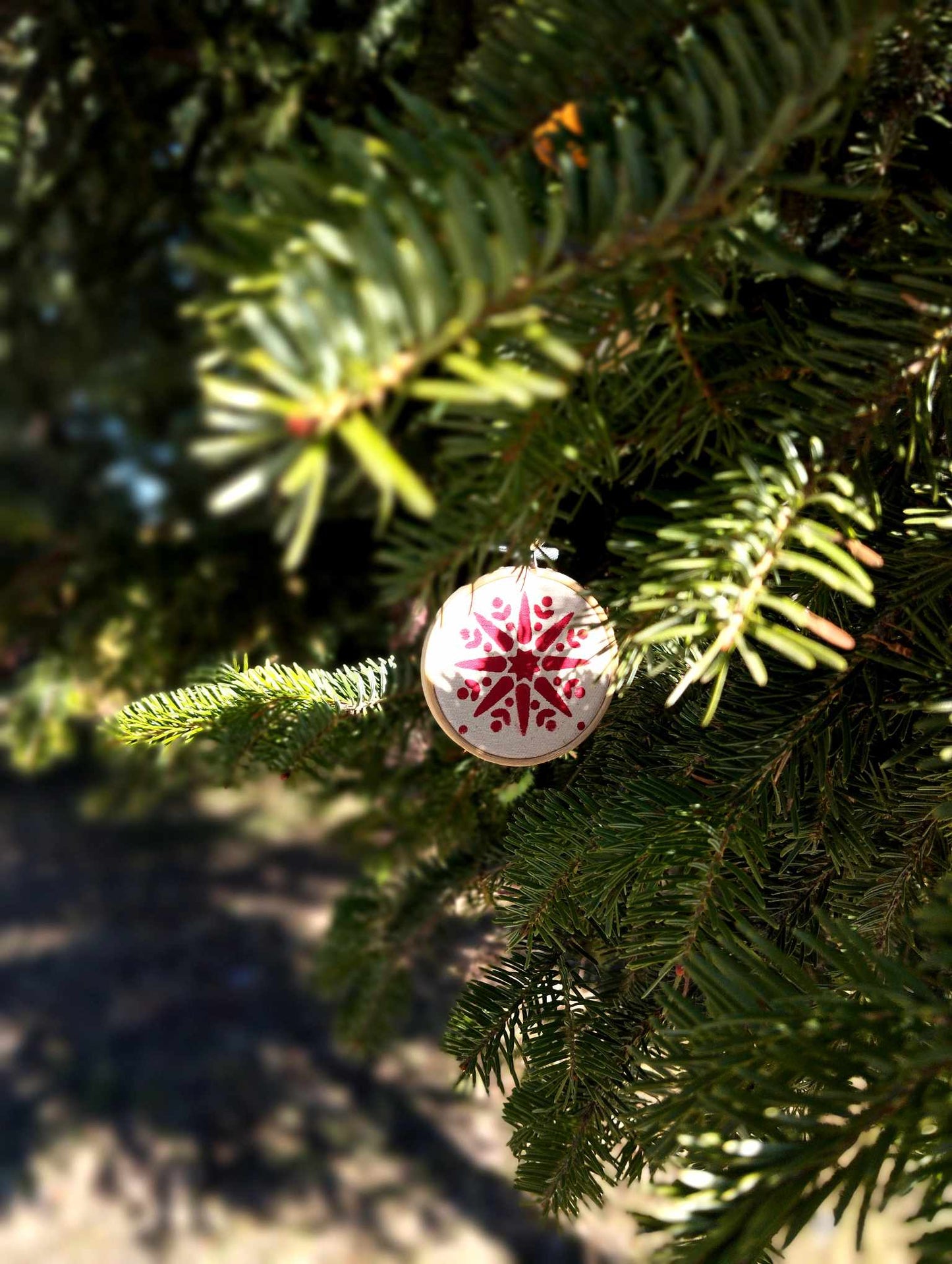 Hand Painted Snowflake Tree Hanging Ornament