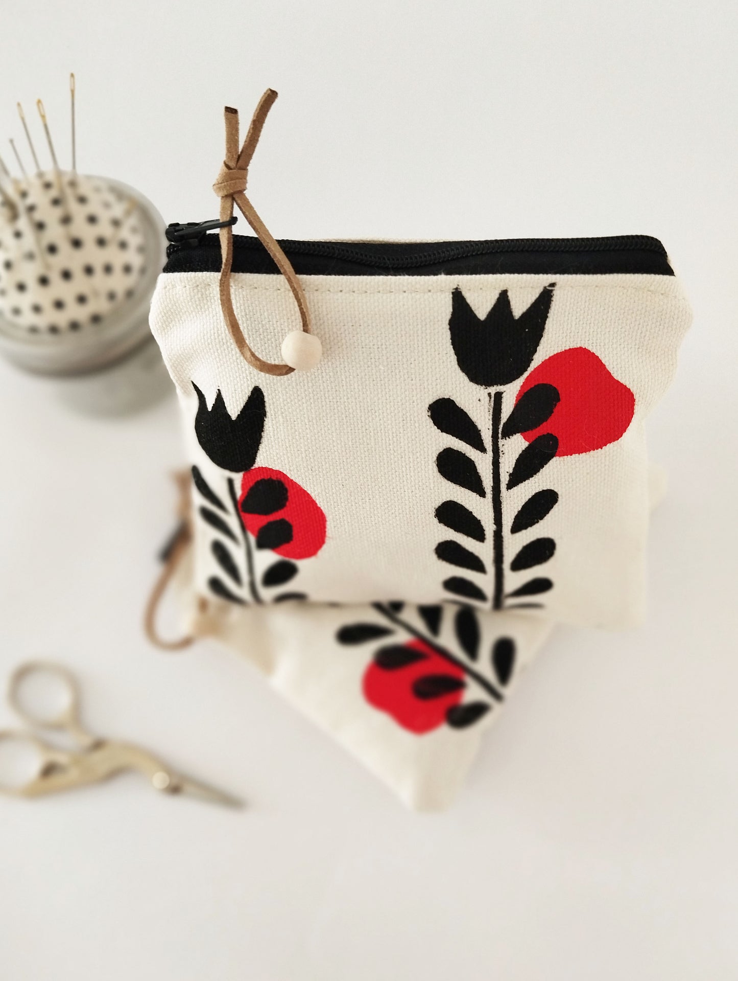 Scandinavian Floral Print Purse