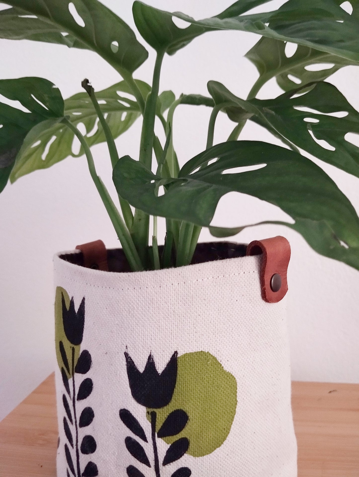 Scandinavian Flower Plant Pot Cover