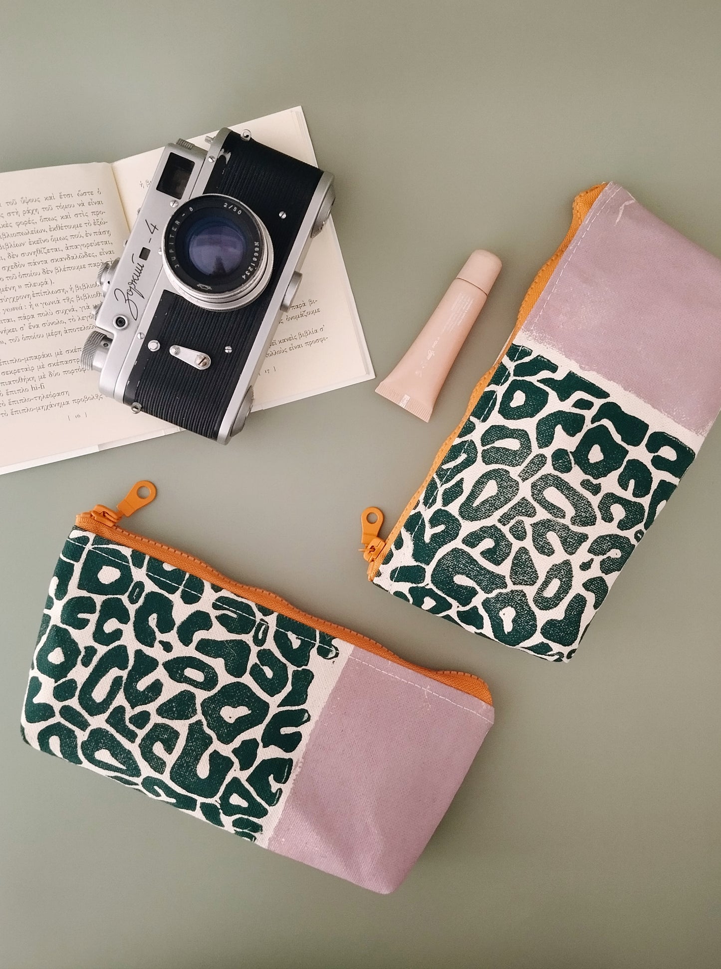 Modern Leopard Print Organizer