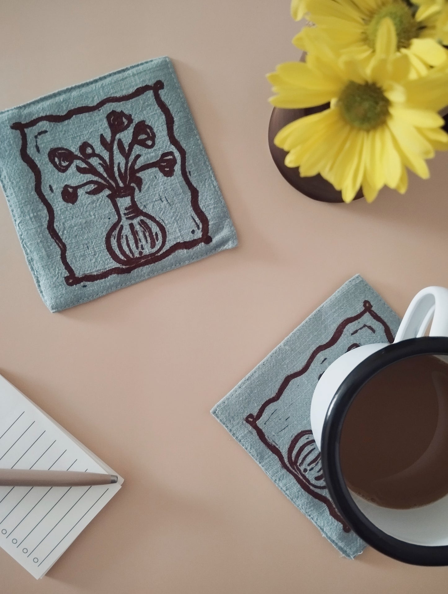 Nostalgic Flower Print Linen Coasters