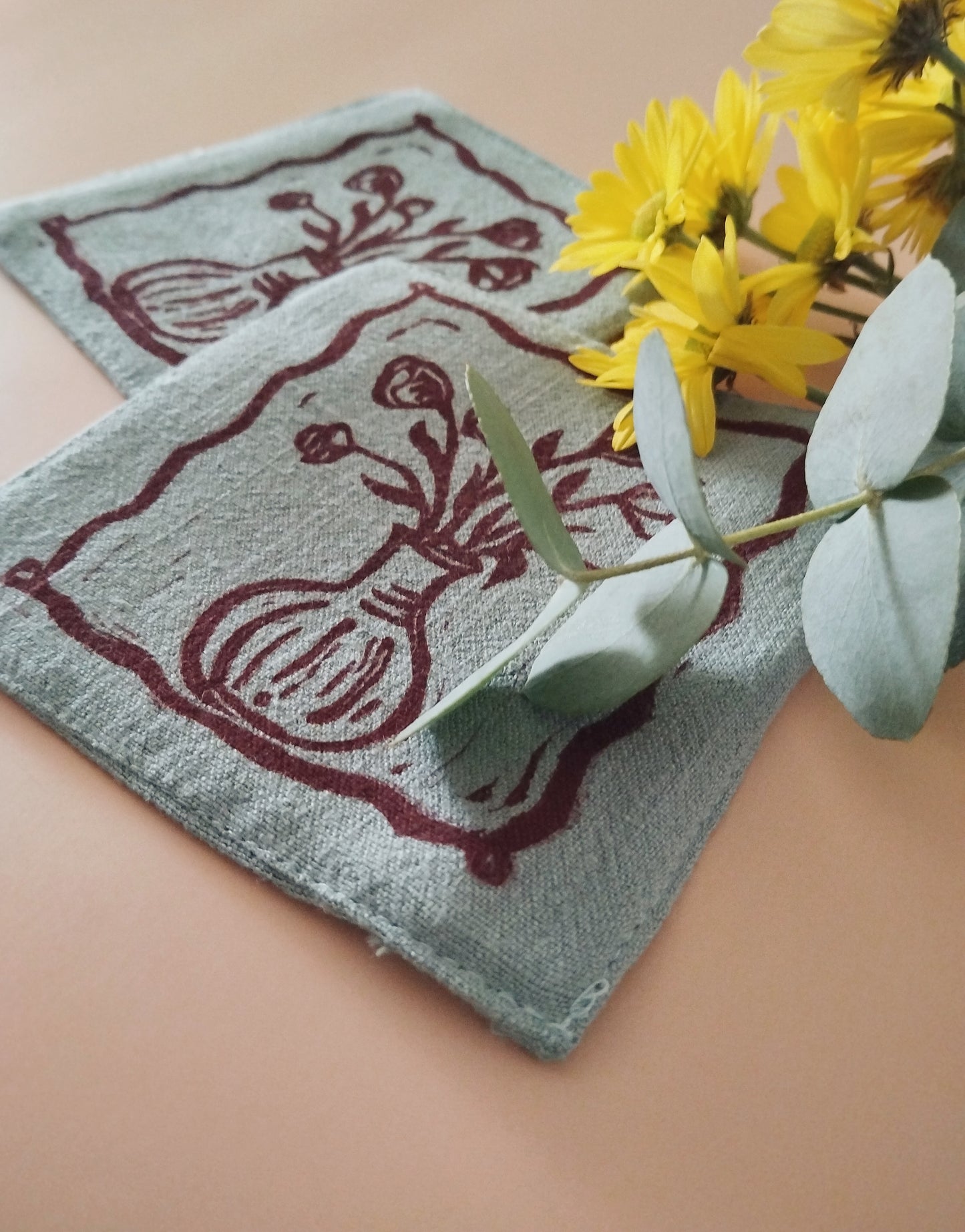 Nostalgic Flower Print Linen Coasters