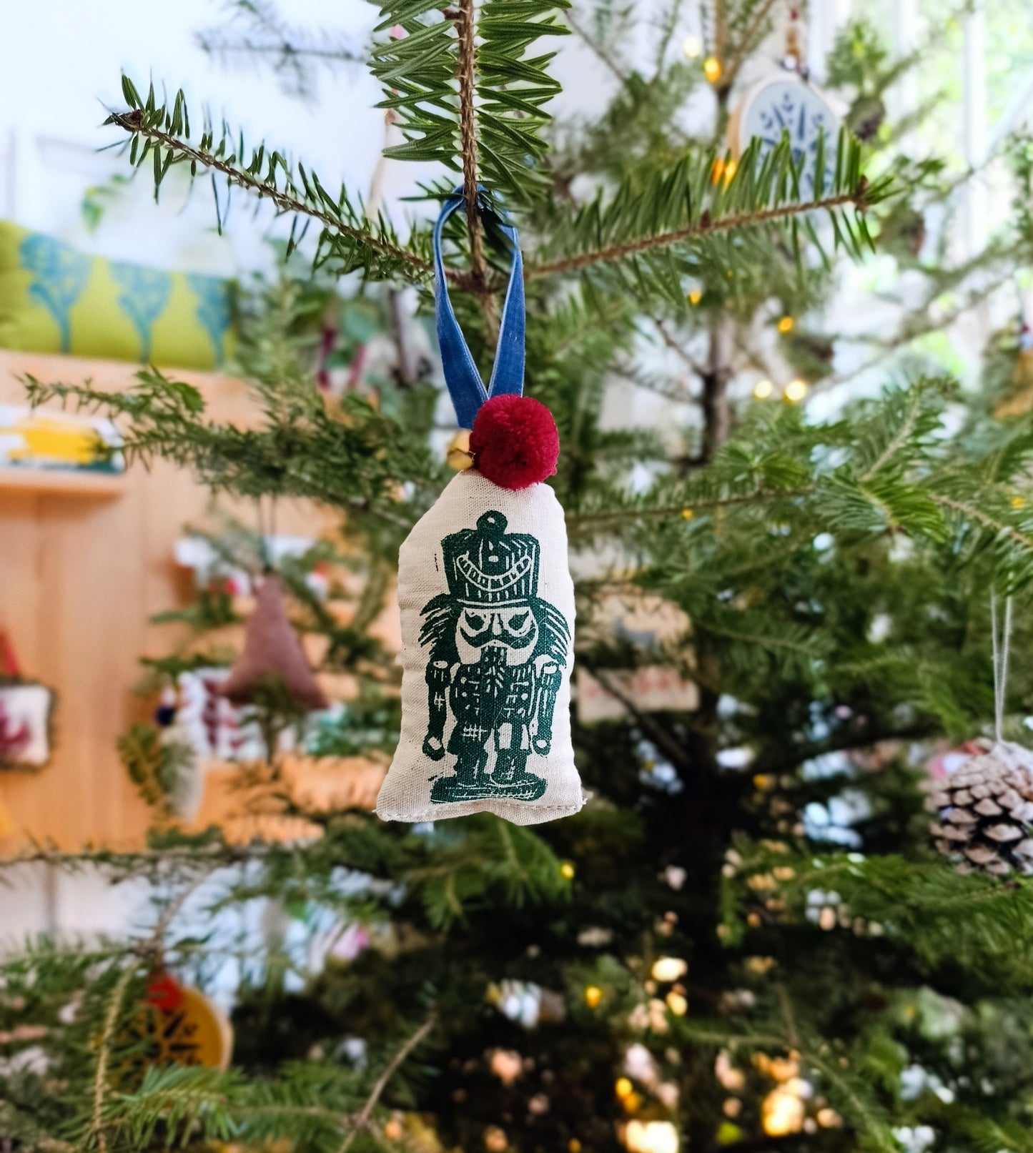 Χειροποίητο Χριστουγεννιάτικο Στολίδι Καρυθραύστης