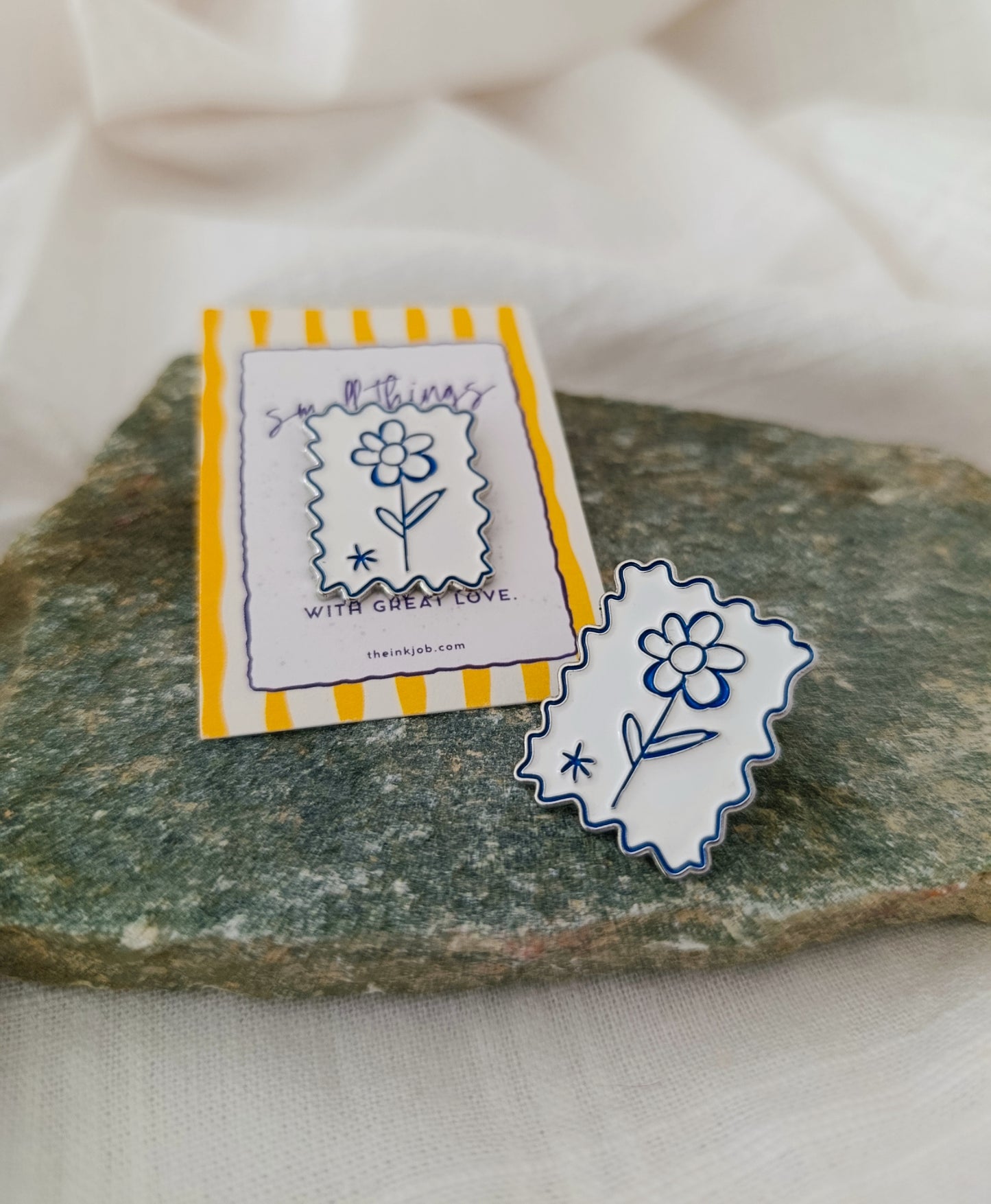 Μεταλλική Καρφίτσα Σμάλτου με Λουλουδάκι