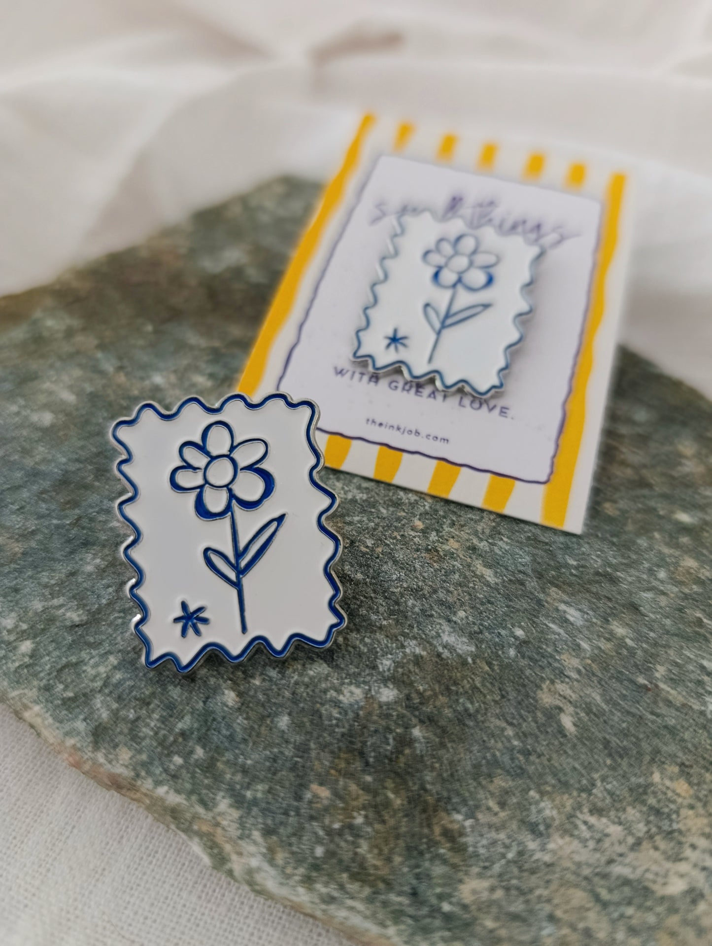 Μεταλλική Καρφίτσα Σμάλτου με Λουλουδάκι