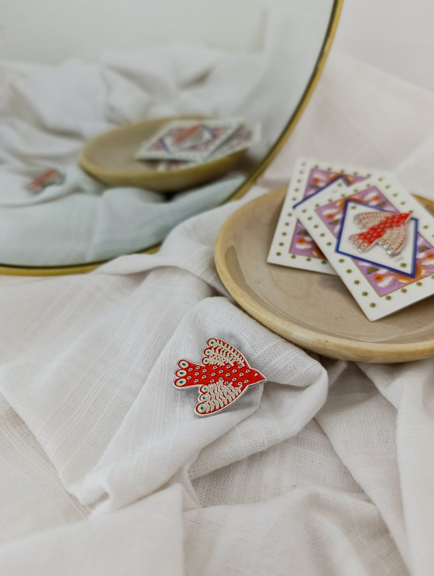 Μεταλλική Καρφίτσα Σμάλτου με κόκκινο Πουλί