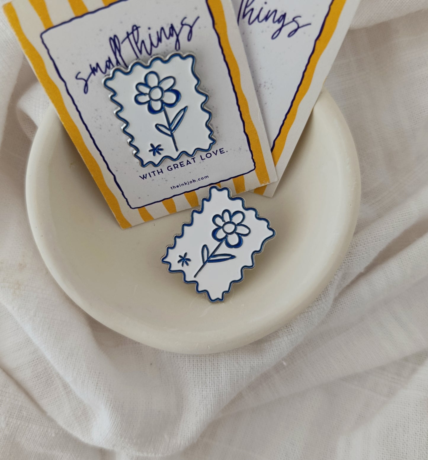 Μεταλλική Καρφίτσα Σμάλτου με Λουλουδάκι