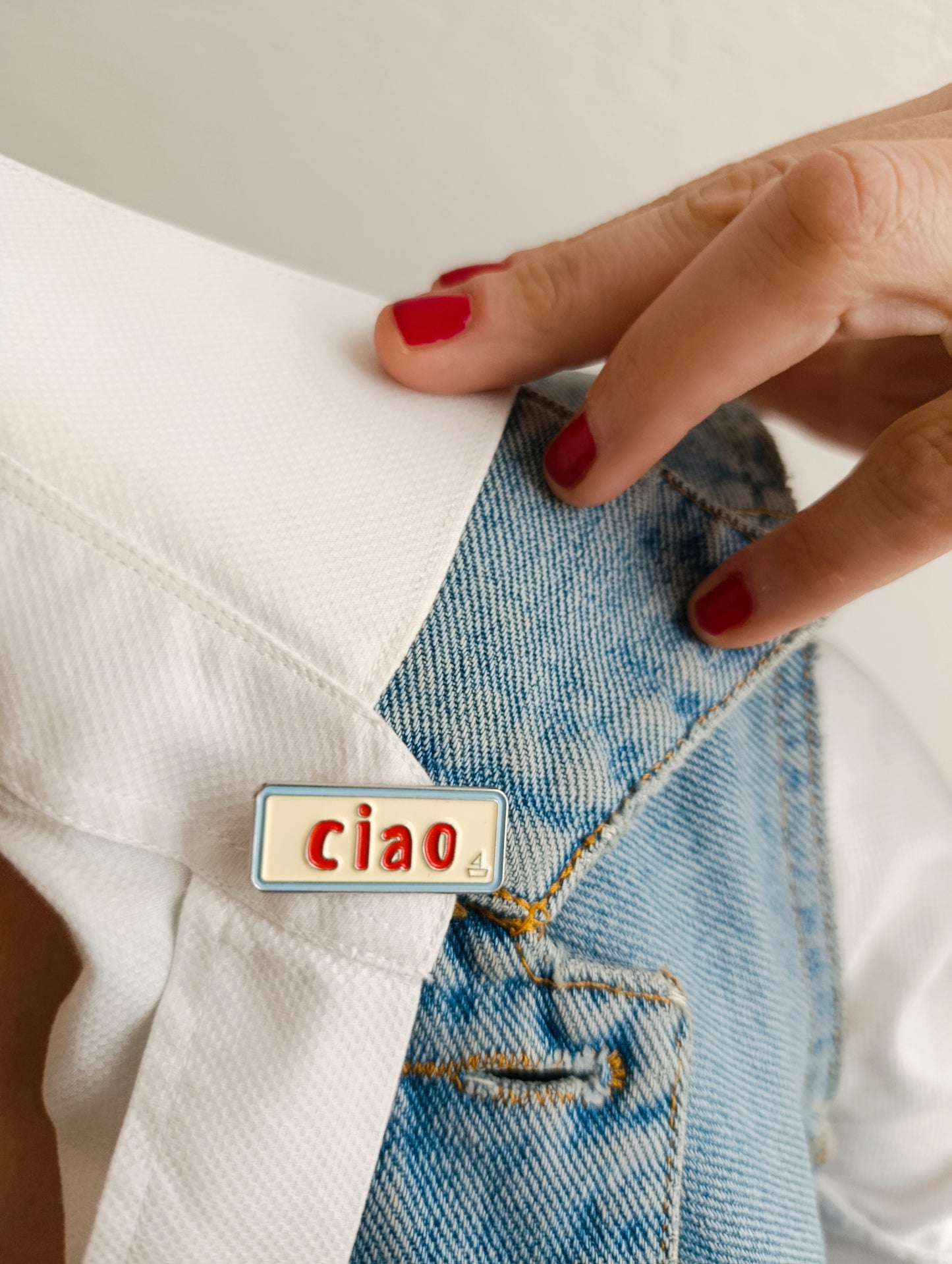 Μεταλλική Καρφίτσα Σμάλτου "Ciao"