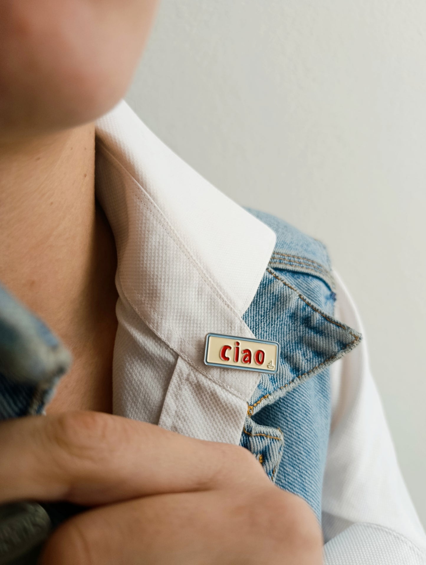 Μεταλλική Καρφίτσα Σμάλτου "Ciao"