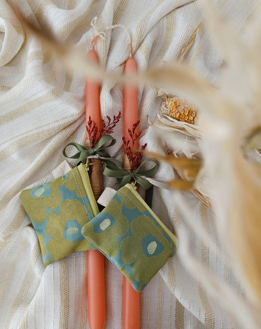 Σομόν Λαμπάδα με Λουλουδάτο Πορτοφολάκι