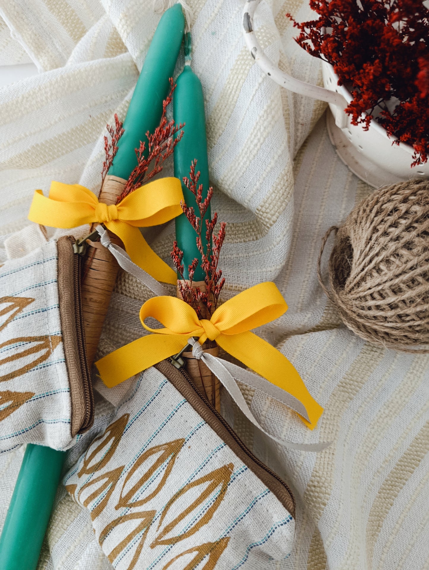 Σμαραγδί Λαμπάδα με Χειροποίητο Πορτοφολάκι